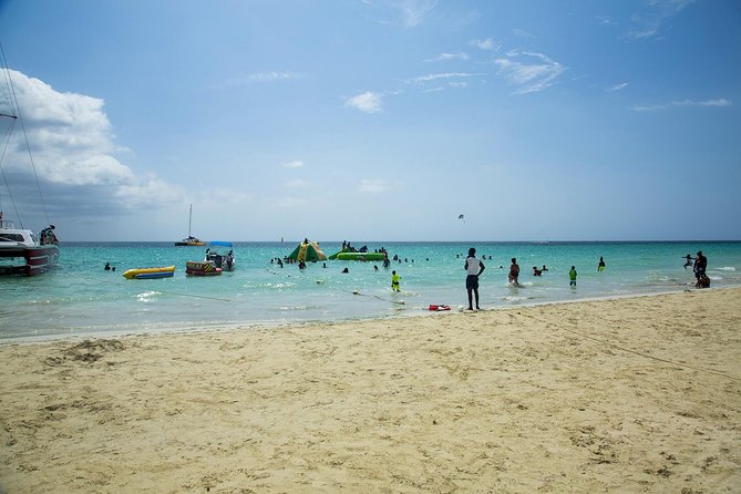 Day Trip to NEGRIL From Montego Bay: 4 in 1 - Margaritaville at 7 Mile Beach