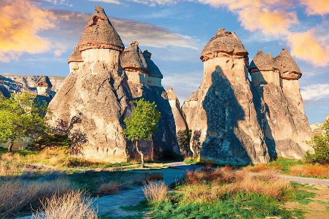 Deal Package : Cappadocia Red Tour ATV Quad Bike Safari Hot Air Balloon Tour - Start Time, Duration, and Capacity