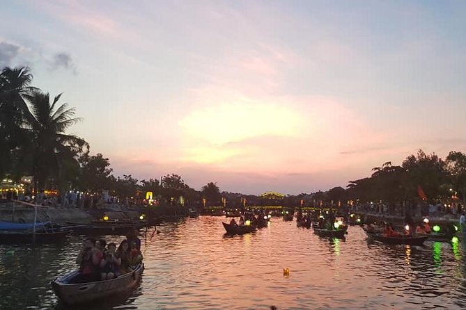 Discover Hoi An Walking Tour, Sampan Boat Ride, Night Market &Colourful Lanterns - Crossing Ancient Bridges