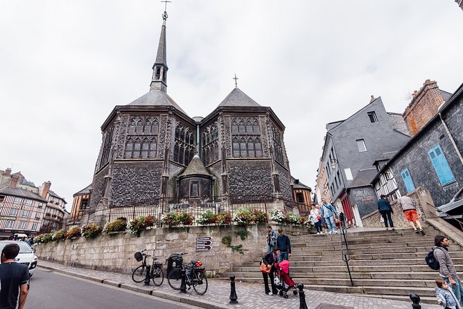 Discover the Beautiful City of Honfleur Private Tour - Honfleurs Culinary Delights