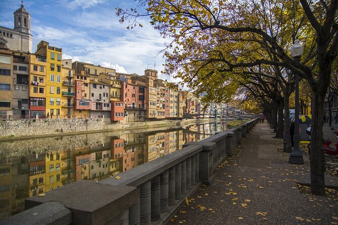 Discovering Gironas Hidden Gems: A Walking Audio Tour (ENG) - Uncovering Historical Landmarks