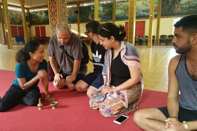 เอิร์ธเวิร์ค คามิโอะ ภายในวัดทางไทย - Traveler Reviews and Ratings