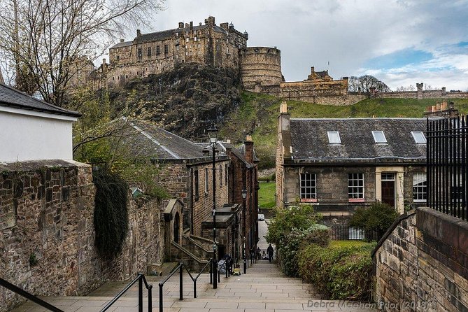 Edinburgh Highlights Photography Tour - Expectations and Accessibility