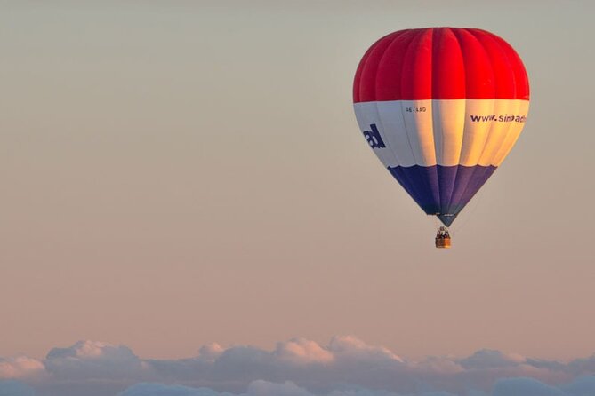 Enjoy Dubai Beautiful Desert By Hot Air Balloon ( Falcon Show ) - Inclusions