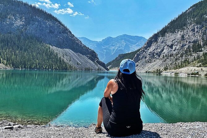Experience Moraine & Lake Louise With Rewild Adventure Tours - Minimum Traveler Requirement