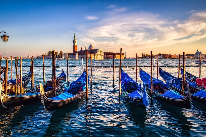 Explore the Canals on an Authentic Gondola Tour Venetian Dreams - Cancellation Policy