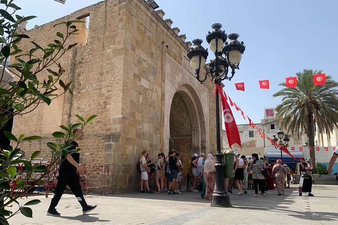 Explore the Essentials of Tunis in a Private Half Day - Vibrant Souks