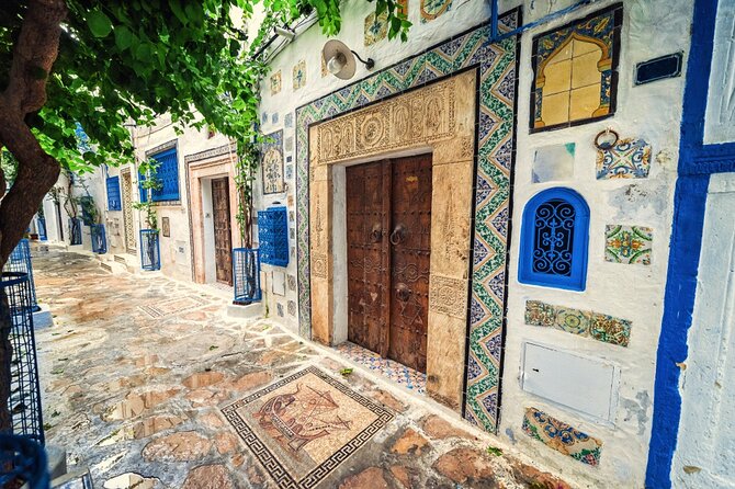 Exploring the Cultural Gems of Sidi Bou Said - Sampling Local Delicacies