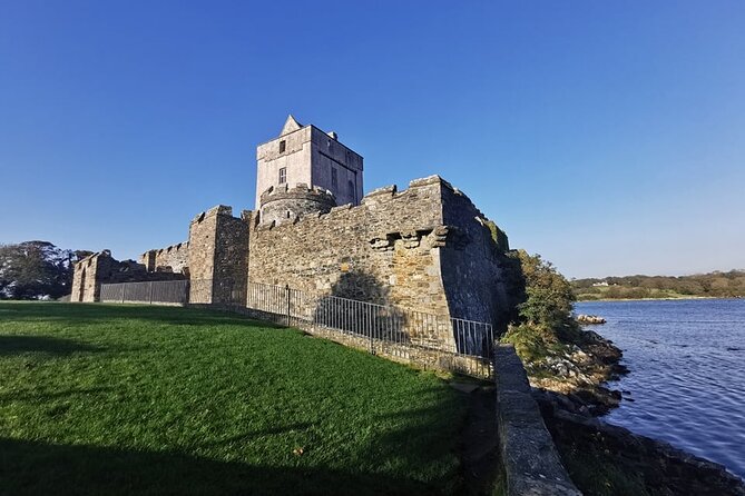 Fanad Lighthouse and Doe Castle Tour - Reviews and Ratings