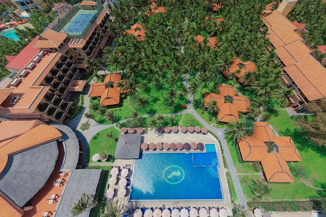 From Ho Chi Minh To Mui Ne Beach & Da Lat City 6 Days Tour - Day 1 - Ho Chi Minh Airport to Mui Ne