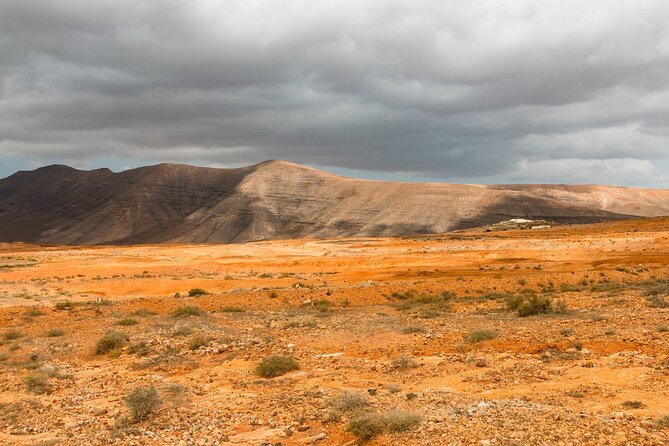 Fuerteventura 4x4 Tour and Lobos Island Catamaran Trip With Lunch - Catamaran Trip to Lobos Island