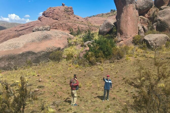 FULL DAY AYMARA ROUTE (Chucuito, Molloco, Aramo Muro, Waru Warus) - Aramo Muro: Exploring the Mystical Stone Palace
