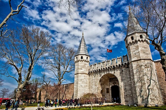 Full Day Historical Walking Tour of Istanbul Old City From Hagia Sophia - Meeting and Pickup Details