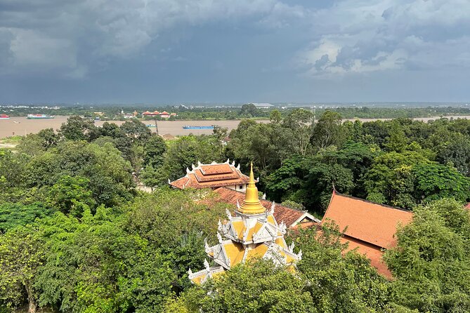 Full Day Ho Chi Minh City Thu Duc District Temples E-bike Tour