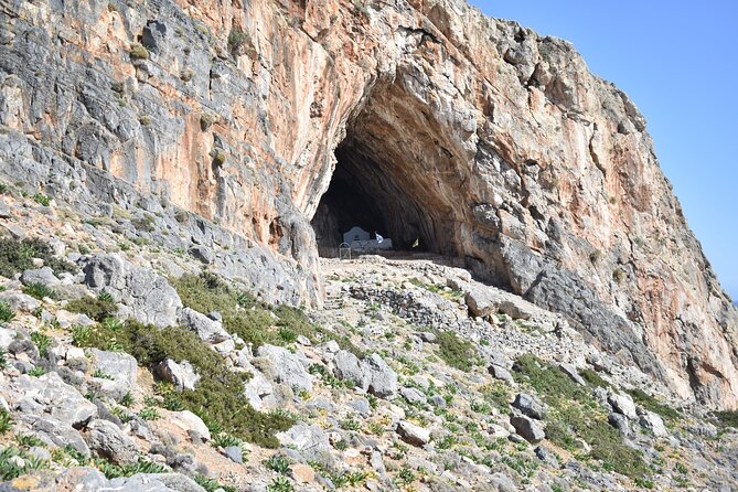 Full Day Private Tour to the Most Isolated Monastery of Crete - Monastery Architecture