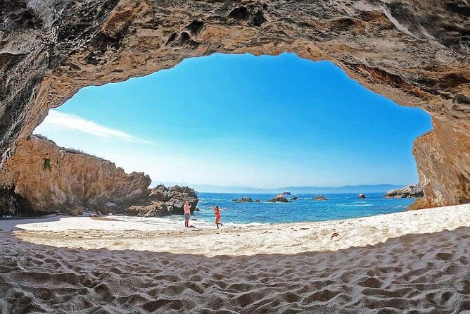 Full Day Tour to Islas Marietas, Nopalera Beach in Catamaran - Customer Reviews