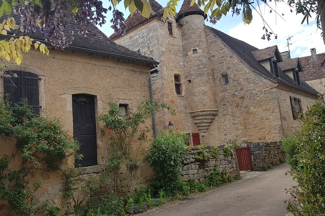 Full Day Tour With a English Speaking Driver Guide Rocamadour and the Most Beautiful Villages in Fra - Review Check and Count