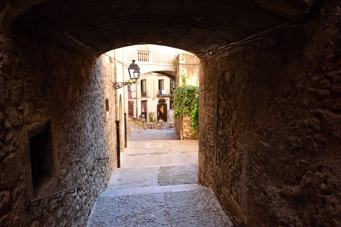 Girona City Tour Self-Guided Audio Tour on Your Phone (No Ticket) - Discovering Hidden Gems and Local Favorites