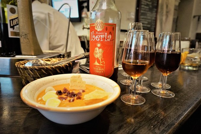 Granada Traditional Tapas and Wine Tour - by Oh My Good Guide! - Minimum Travelers Requirement