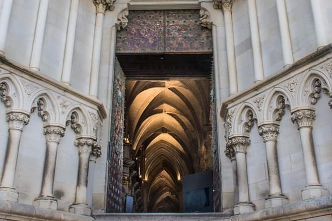 Guided Tour of the Historic Center of Cuenca and Its Cathedral - Famous Artworks in the Cathedral
