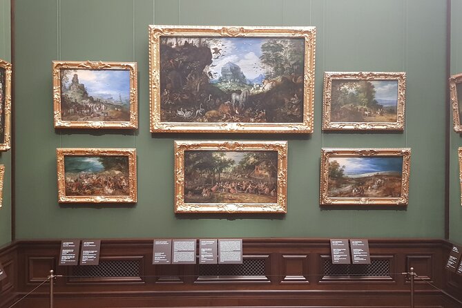 Guided Tour of the Picture Gallery With a View of the Zwinger - Background