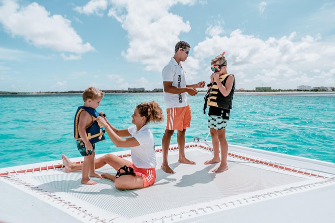 Half-Day Aruba Special Champagne Brunch Cruise - Positive Review and Hosts Response