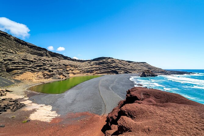 Half Day Timanfaya Volcanic Tour With Wine Tasting - Wine Tasting Experience