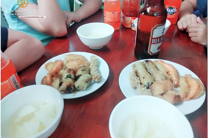 Hanoi Nightlife Street Food Tour With Small Group - Meeting and Pickup