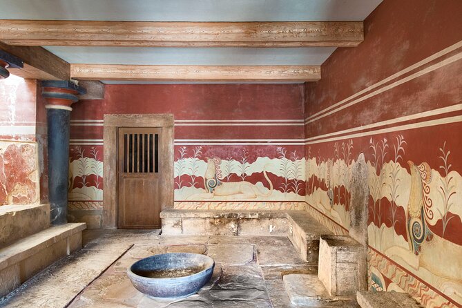Heraklion City Tour, Knossos Palace, Museum & Old Market From Heraklion - Discovering the Museum of Heraklion