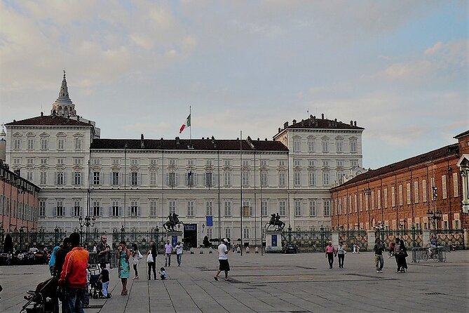 Highlights of Turin Private Walking Tour - Tour Guide Qualities