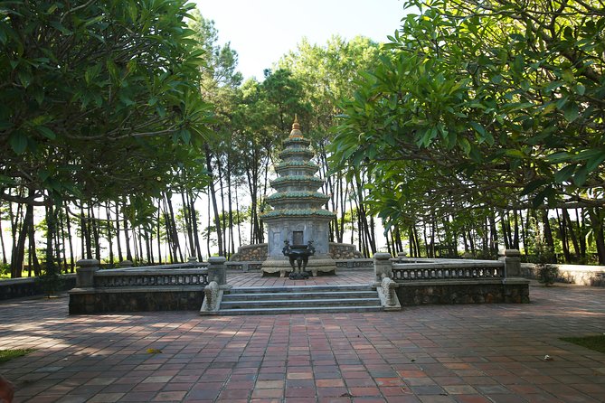 Hue City Tour 3 Tomb & Citadel Sightseeing Perfume River By Dragon Boat - Thanh Toan Bridge and Khai Dinh Tomb Visit
