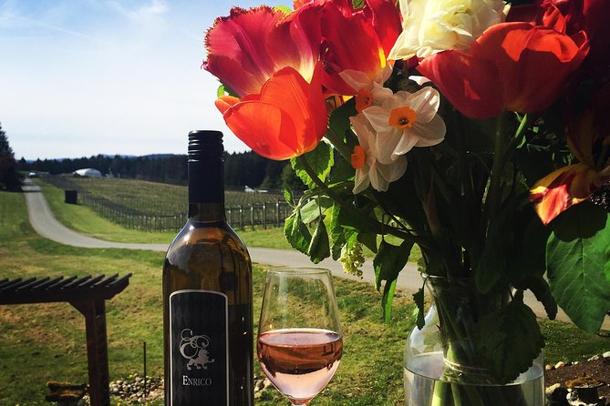 Indulge in a Wine & Food & Farms (Cheese) Tour - Cowichan Valley - Positive Reviews