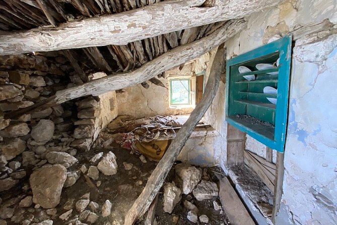 Kali Limni Hike in Karpathos, Greece  - Dodecanese - Meeting and Pickup