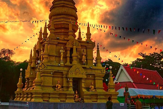 Koh Samui Sunset Tour: Market Visit & Traditional Thai Beach Dinner - Traditional Thai Beach Dinner