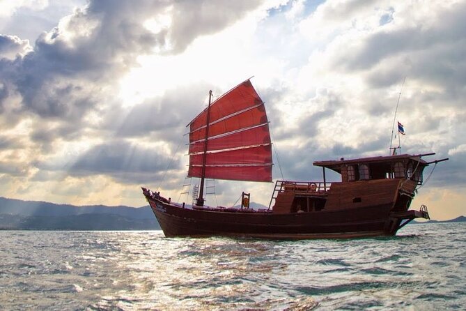 Koh Samui to Koh Phangan Island Full-Day Cruise With Sunset - Onboard Amenities