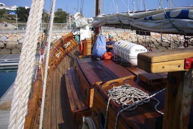 Leãozinho Pirate Ship Cruise From Albufeira - Captain Hook Cruise