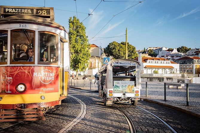 Lisbon History and Heritage Tour by Electric Tuk-Tuk - Meeting and Pickup Information
