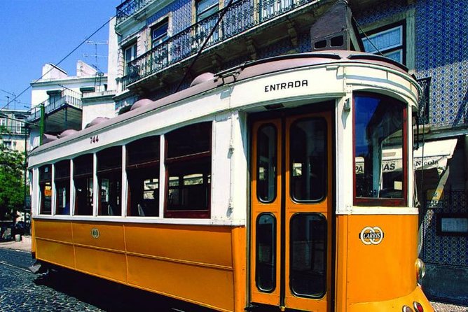 Lisbon in One Day Historic Small-Group Tour - Praise for Tour Guides Communication and Engagement