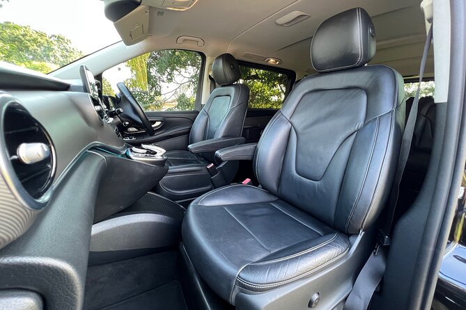 Luxury Airport Transfer Cairns Airport and Cairns Hotels (oneway) - Cancellation Policy and Refund Details