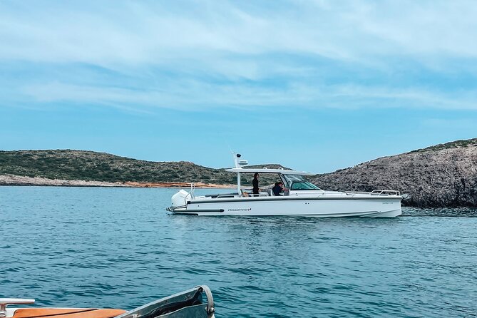 Luxury Private Boat Tour to Antiparos, Despotiko, Blue Lagoon - Reviews