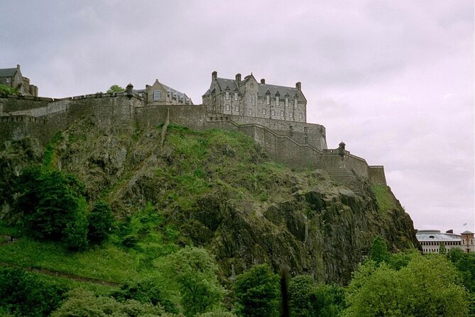Luxury Private Transfer From Edinburgh Airport to Edinburgh City - Additional Services and Amenities Offered