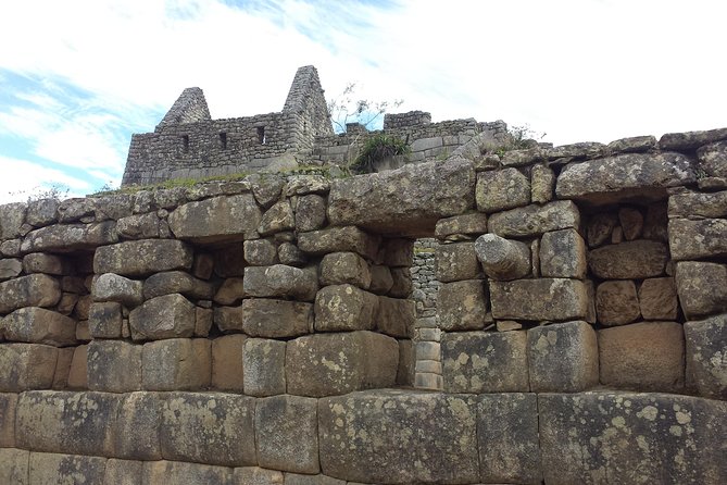 Machu Picchu Private Guide Service From Aguas Calientes - Meeting Point and Start Time