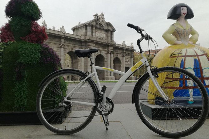 Madrid Fun and Sightseeing Bike Tour 3 Hours-Love Madrid - Recommended Experience Level for Participants