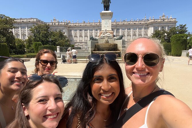 Madrid (Historical Centre) Scavenger Hunt and Self-Guided Tour - Experience