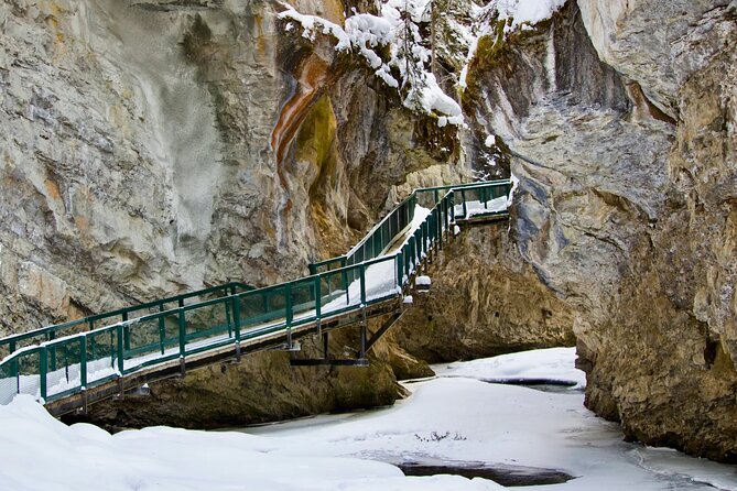Marble & Johnston Canyon Ice-Walk Tour From Calgary/Canmore/Banff - Testimonial From Satisfied Customer
