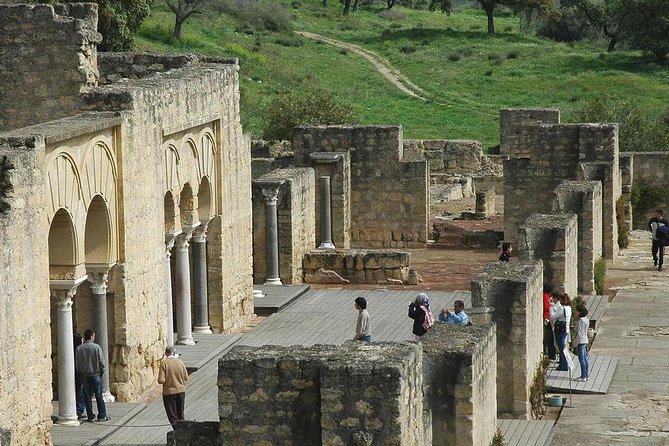 Medina Azahara Córdoba With Bus Transfer - Cancellation Policy