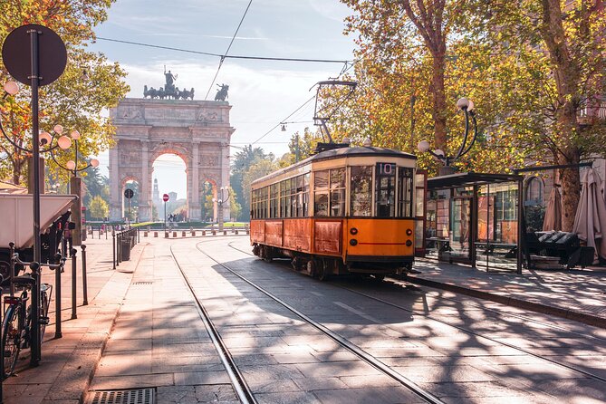 Milan Highlights Self Guided Scavenger Hunt and Walking Tour - Download the World City Trail App