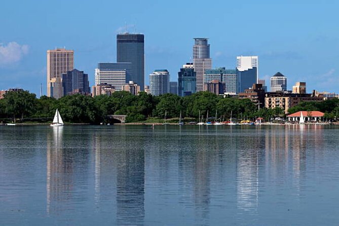 Minneapolis Tour - Skyscrapers to City Parks - Walking/Driving - Weather Considerations