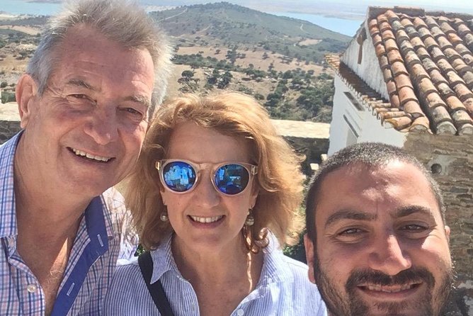 Monsaraz and Wine Tasting Tour From Évora - Guided Wine Tasting Session