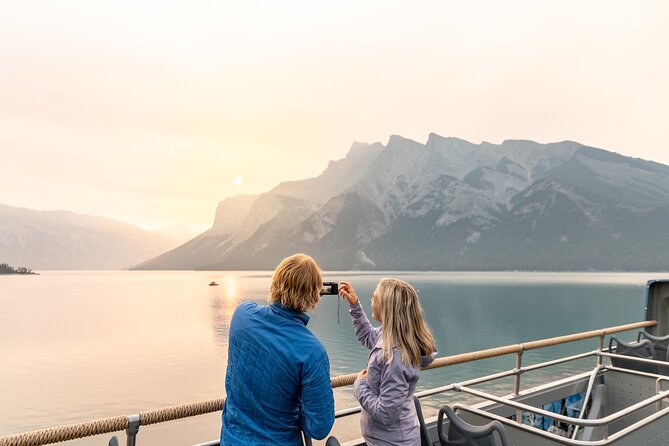 Moraine & Lake Louise Hop On / Off Open-Top Double Decker Shuttle Explorer - WiFi on Board